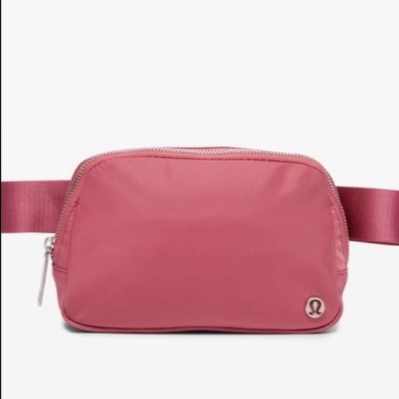 Lululemon Everywhere Belt Bag Cherry Blossom Tint OG Original - Picture 3 of 12